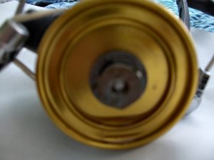 Images showing inside nut from broken knob still on reel