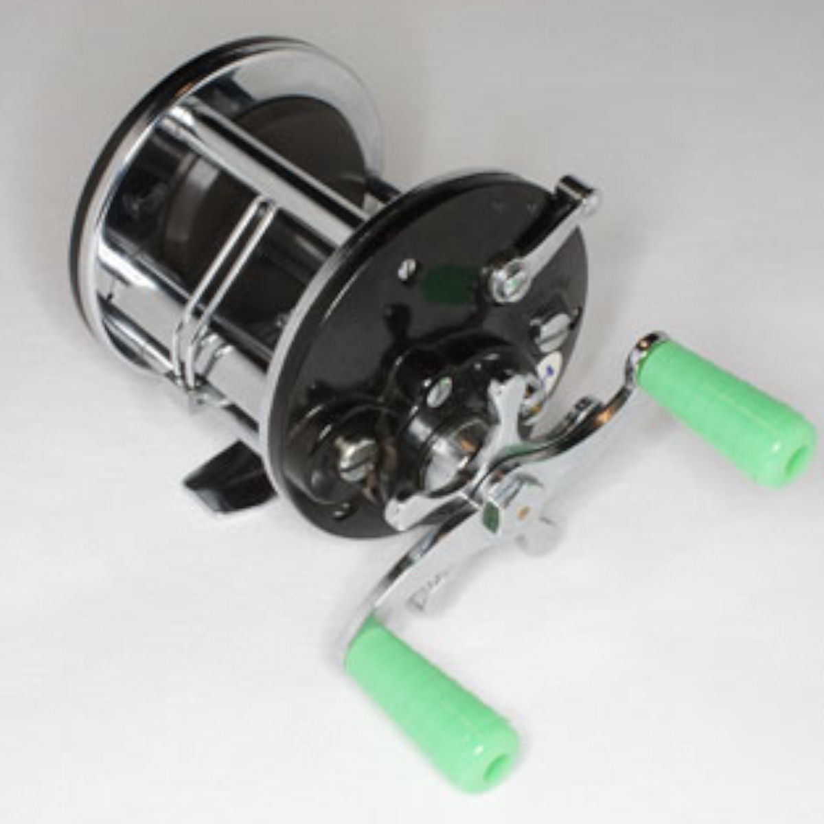 Lot - Penn Pear #109 Fishing Reel